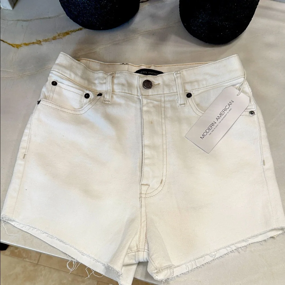Modern American Anthropologie Women's high rise cutoff White denim Shorts - Picture 2 of 8